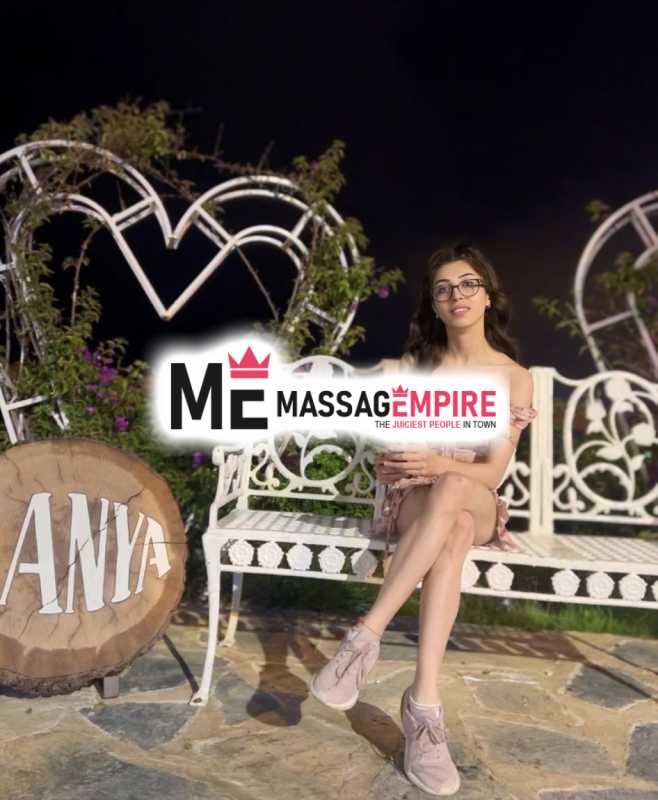 hiray seductive brown-haired escort alanya turkey