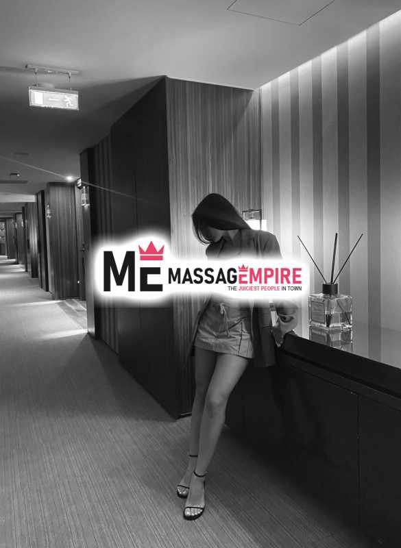meyra top escort ankara with black hair and brown eyes