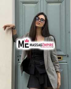 derya premier alanya escort with black hair and captivating brown eyes