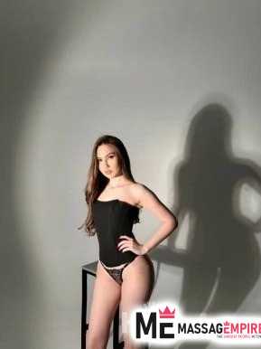 ceyda chestnut-haired escort antalya turkey