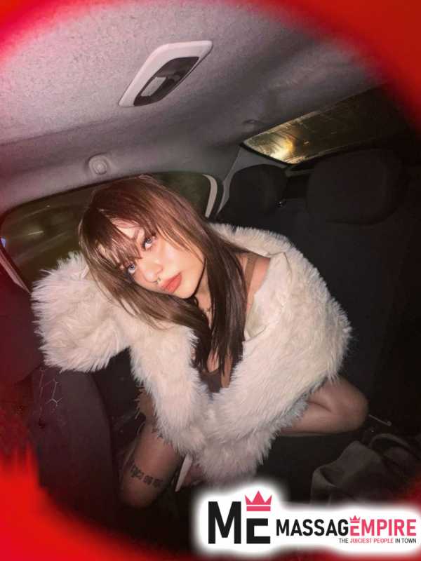 aliza brown-haired escort with green eyes antalya