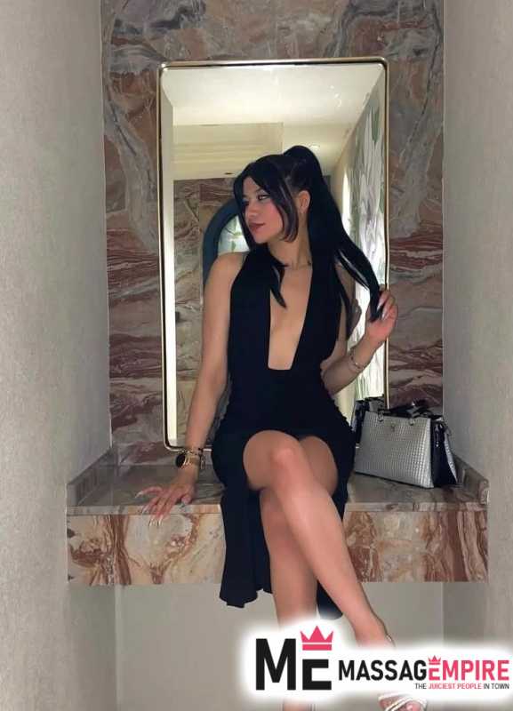 jasmine slender escort with black hair istanbul