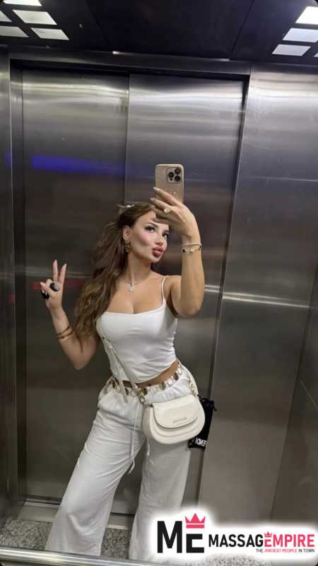 aysima 158 cm brown-haired escort istanbul turkey