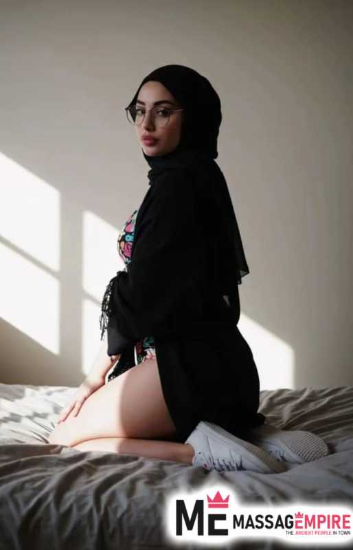 sera 25 athletic escort istanbul with brown hair and brown eyes