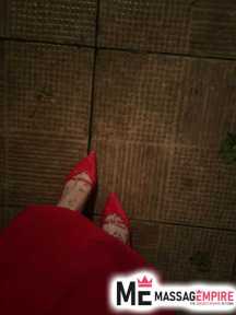 aliza brown-haired escort with green eyes antalya