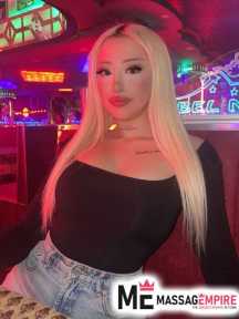 cemre 22-year-old blonde escort istanbul with feminine charm