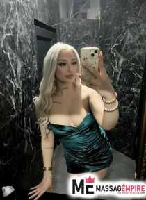 cemre 22-year-old blonde escort istanbul with feminine charm