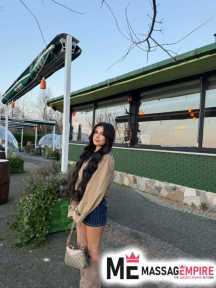 sedef black-haired escort istanbul with slender build