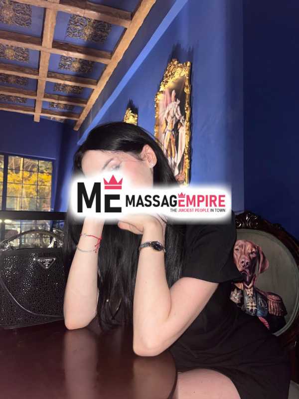 zehra attractive european escort adana