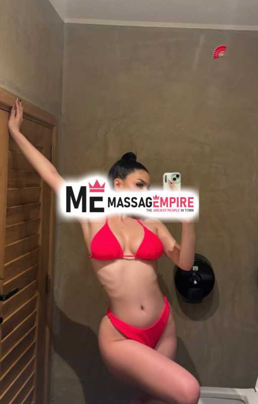 selen captivating escort adana with black hair and blue eyes