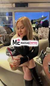 ceren top escort bodrum with blonde hair and alluring services