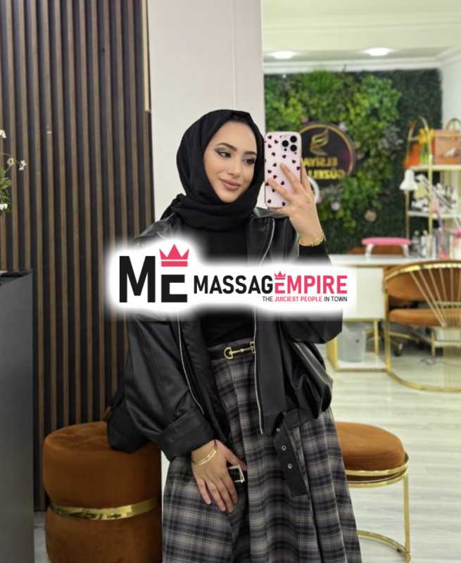 sumeyye premium escort services bursa with alluring black-haired beauty