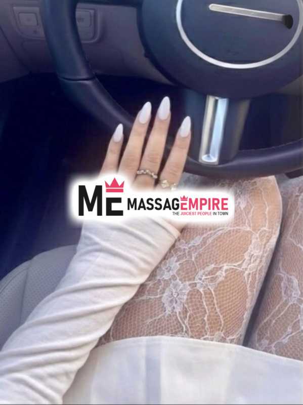 emma elite escort from gaziantep with blonde hair and brown eyes