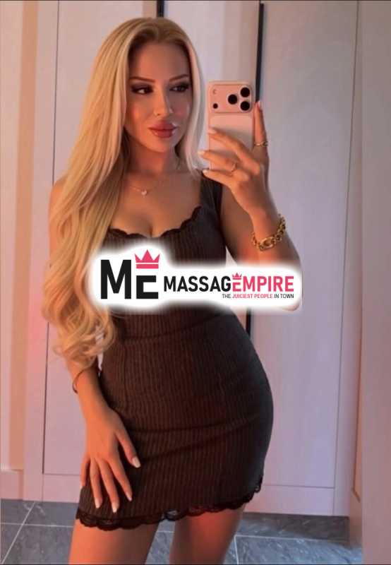 emma elite escort from gaziantep with blonde hair and brown eyes