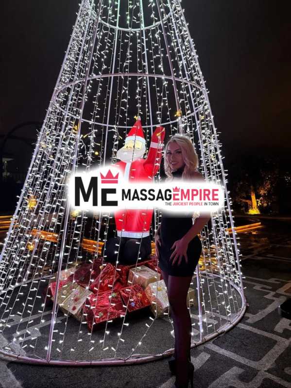lidya premium escort girl istanbul with blonde hair and blue eyes