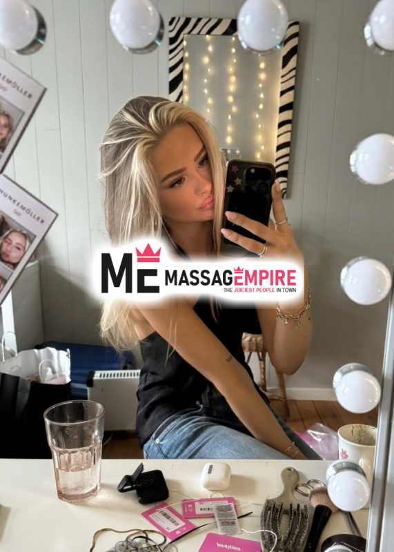 julia premium escort services by stunning blonde istanbul