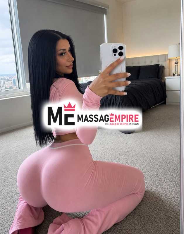 istanbul escort meriana 21-year-old latin beauty offering premium services