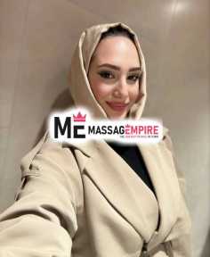 sumeyye premium escort services bursa with alluring black-haired beauty