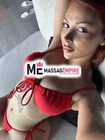 yaren elegant escort gaziantep with blonde hair and captivating brown eyes