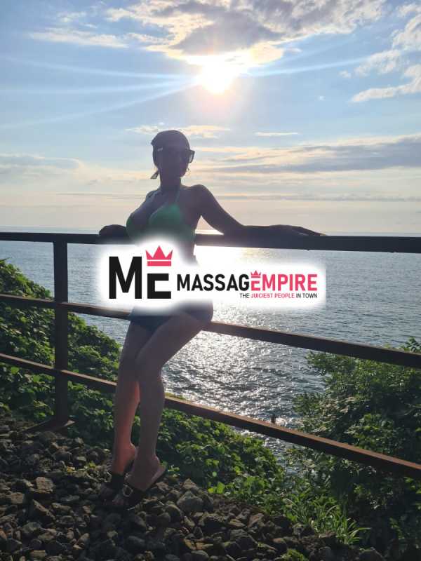 vika sultry blonde escort samsun turkey