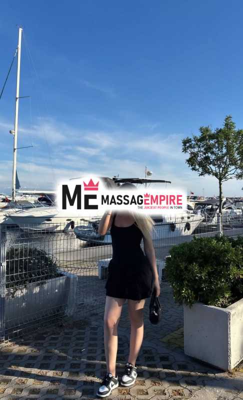 samsun's alluring escort acel stunning mixed beauty with blonde hair hazel eyes