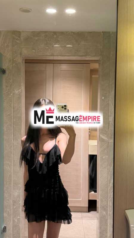 niran premium trans escort service by captivating shemale escort