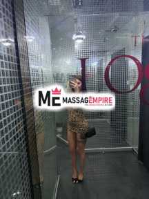 nisa arya premier escort mersin with brown hair and hazel eyes