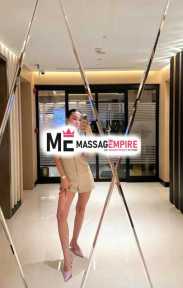 samsun escort esrin exotic european beauty with black hair and d-cup.