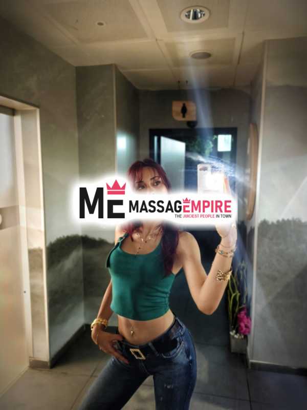 ezgi sophisticated escort istanbul with captivating charm