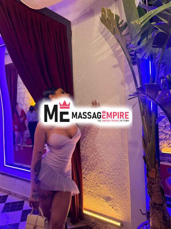 beren premier escort istanbul with alluring european charm
