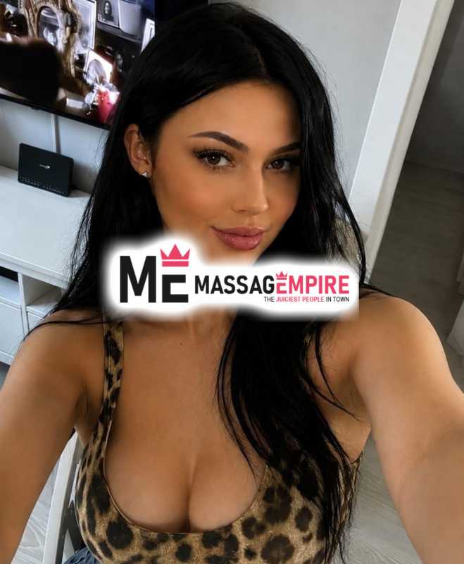 buket premier escort with brunette hair izmir