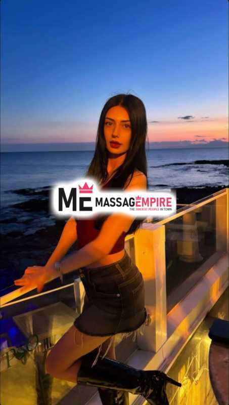 izmir's alluring escort beren black-haired beauty offering premium services