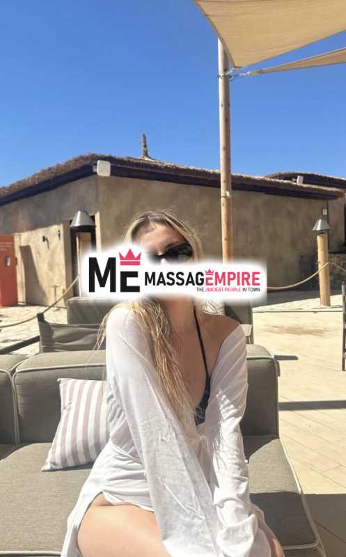 deniz top european escort izmir with blonde hair and green eyes
