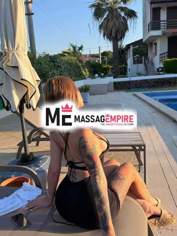 elena seductive blonde escort izmir