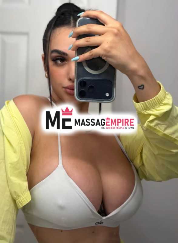 clara seductive brunette escort marmaris