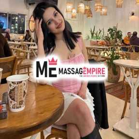 azra elite escort istanbul with alluring looks and exceptional services