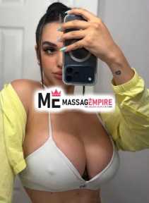 clara seductive brunette escort marmaris