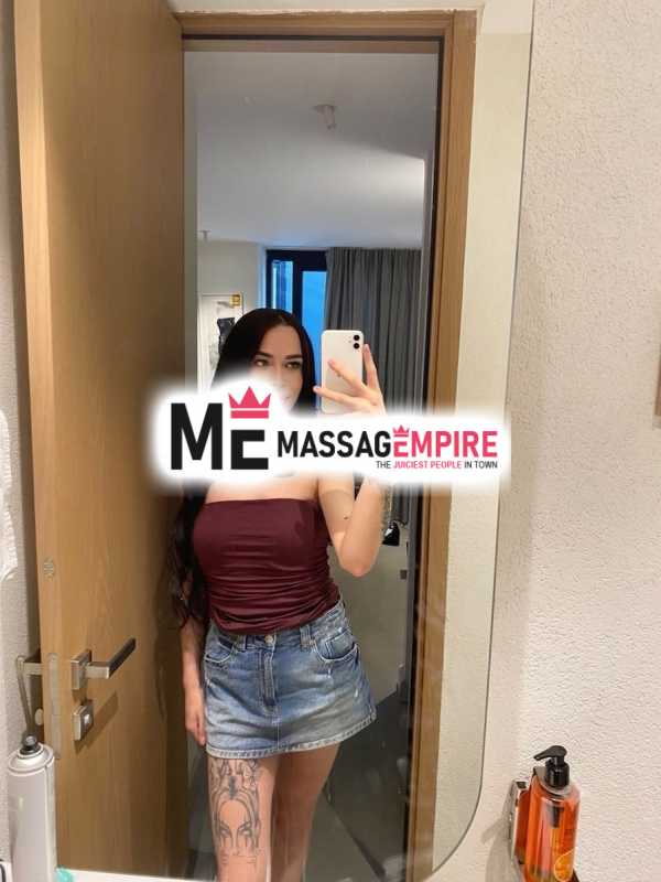 mira premium transgender escort service by an alluring shemale