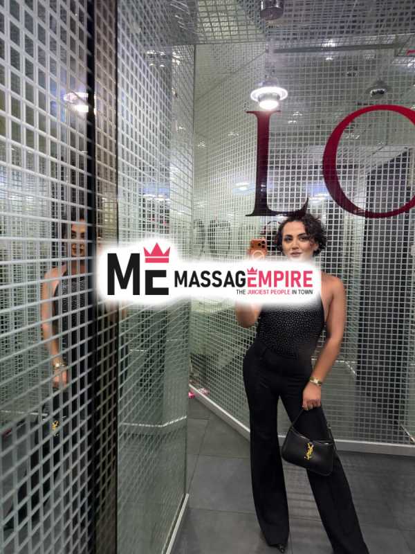 victoria premier shemale escort offering luxurious trans services