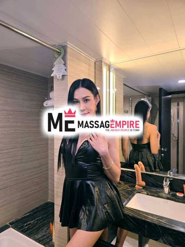 dara premium trans escort services by stunning shemale escort