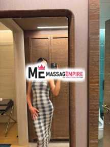yasmiiin top-tier shemale escort offering premium trans services.
